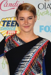 Shailene Woodley - 2014 Teen Choice Awards, Los Angeles August 10, 2014 - 363xHQ Cuw8Kb1u