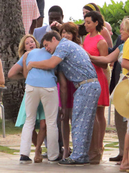 Zac Efron, Adam DeVine, Anna Kendrick & Aubrey Plaza - On the set of "Mike And Dave Need Wedding Dates" in Turtle Bay,Oahu,Hawaii 2015.06.03 - 41xHQ Dx9csi7m