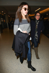 Hailee Steinfeld - LAX Airport in Los Angeles (2015.01.22) - 22xHQ EX0EP1sF