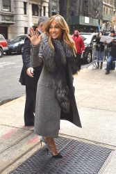 Jennifer Lopez - Leaving 'Good Morning America' in NYC, 19 января 2015 (16xHQ) EtXG2O18