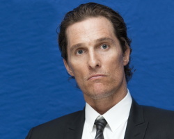 Matthew McConaughey - "The Lincoln Lawyer" press conference portraits by Armando Gallo (Beverly Hills, March 9, 2011) - 16xHQ GNIZrA7h