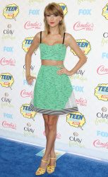 Taylor Swift - 2014 Teen Choice Awards held at the Shrine Auditorium in Los Angeles - August 10, 2014 - 237xHQ GZaIZM1p