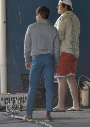 Zac Efron & Robert De Niro - On the set of Dirty Grandpa in Tybee Island,Giorgia 2015.04.27 - 53xHQ H1jKOzzA