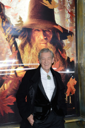 Ian McKellen - 'The Hobbit An Unexpected Journey' New York Premiere benefiting AFI at Ziegfeld Theater in New York - December 6, 2012 - 28xHQ HLyXKgyU