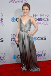 Taylor Spreitler arrives at the 39th Annual People's Choice Awards at Nokia Theatre L.A. Live on January 9, 2013 in Los Angeles, California - 24xHQ HZWQNSpQ
