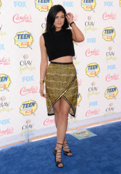 Kendall & Kylie Jenner - At the FOX's 2014 Teen Choice Awards, August 10, 2014 - 115xHQ I6pk9Zit