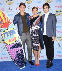 Shailene Woodley - 2014 Teen Choice Awards, Los Angeles August 10, 2014 - 363xHQ IVZ6hBmW