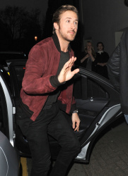 Ryan Gosling - Night out in London - April 9, 2015 - 12xHQ IWtT9sZR