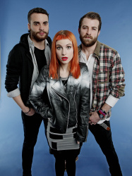 Paramore (Hayley Williams,  Jeremy Davis, Taylor York) - Chris McAndrew Photoshoot for The Guardian (February, 2013) - 35xHQ JS5OHxDm