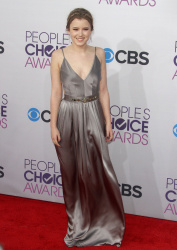 Taylor Spreitler arrives at the 39th Annual People's Choice Awards at Nokia Theatre L.A. Live on January 9, 2013 in Los Angeles, California - 24xHQ JgdEuOxD
