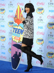 Zendaya Coleman - FOX's 2014 Teen Choice Awards at The Shrine Auditorium on August 10, 2014 in Los Angeles, California - 436xHQ KBimAqV2