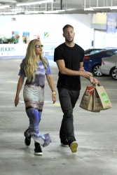 Calvin Harris and Rita Ora - out in New York - June 20, 2013 - 24xHQ LWEyh5Dt