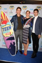 Shailene Woodley - 2014 Teen Choice Awards, Los Angeles August 10, 2014 - 363xHQ LizVMqBr