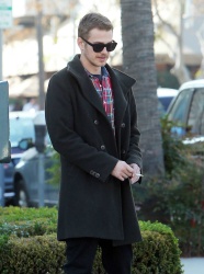 Hayden Christensen - meets some friends for lunch in Beverly Hills, California (January 8, 2015) - 11xHQ MRKKAekv