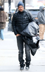 Josh Duhamel - Josh Duhamel - is spotted out and about in New York City, New York - February 24, 2015 - 26xHQ N9Q2F6Bw