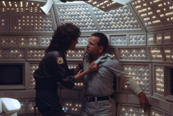 Ian Holm, Sigourney Weaver - постеры и промо стиль к фильму "Alien (Чужой)", 1979 (70хHQ) NJ8OeHWk