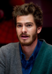 Andrew Garfield - Andrew Garfield - The Amazing Spider-Man 2 press conference portraits by Magnus Sundholm (Los Angeles, November 17, 2013) - 6xHQ NUuc7C6K