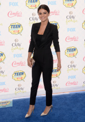 Selena Gomez - At the FOX's 2014 Teen Choice Awards, August 10, 2014 - 393xHQ Oeu0PGrk