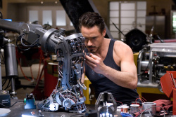 Robert Downey Jr., Jeff Bridges, Gwyneth Paltrow, Terrence Howard - промо стиль и постеры к фильму "Iron Man (Железный человек)", 2008 (113хHQ) PhC7VOhF