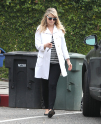 Ali Larter - Leaving The Walther School in West Hollywood - February 20, 2015 (25xHQ) RelJf5ra