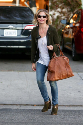 Sarah Michelle Gellar - Out and about in LA, 21 ноября 2014 (43xHQ) SuWLm9Ky