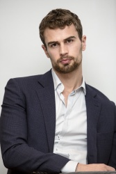 Theo James - Theo James - "Insurgent" press conference portraits by Armando Gallo (Beverly Hills, March 6, 2015) - 23xHQ TWvbzTkh