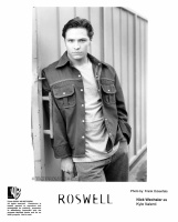 Город пришельцев / Roswell (сериал 1999 – 2002)  TzSTqsPJ