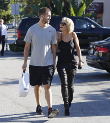 Calvin Harris and Rita Ora - out and about in Los Angeles - September 18, 2013 - 16xHQ VJFLQpxH