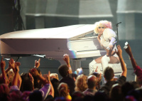 Лэди Гага (Lady Gaga) MTV Video Music Awards, show, 2009 - 83xHQ WhA1KGDy