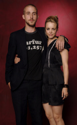 Ryan Gosling - Rachel McAdams & Ryan Gosling - 2005 Teen Choice Awards Portraits by Ray Mickshaw - 4xHQ XG64wua7
