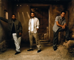 Mark Wahlberg - George Clooney, Mark Wahlberg, Ice Cube - "Three Kings (Три короля)", 1999 (12xHQ) XTLPPHA3