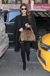 Lily Aldridge - Out and about in New York City - February 5, 2015 (13xHQ) XiZHQVb8
