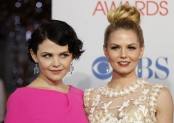Jennifer Morrison - Jennifer Morrison & Ginnifer Goodwin - 38th People's Choice Awards held at Nokia Theatre in Los Angeles (January 11, 2012) - 244xHQ ZlYEufRr
